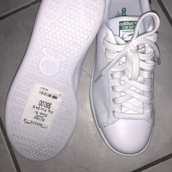 Adidas - Picture 3 of 4